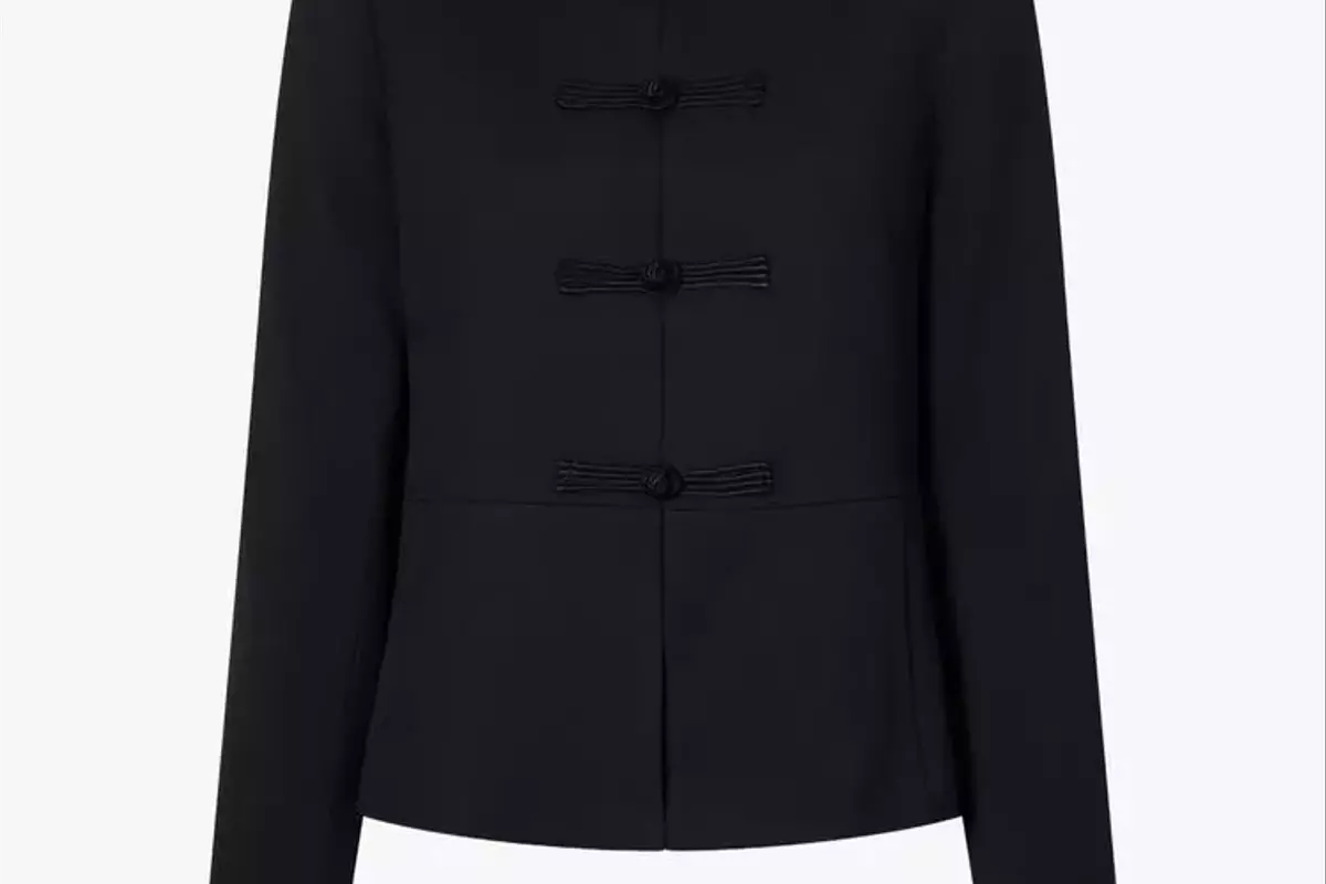 The Lady Jacket: A Modern Wardrobe Essential