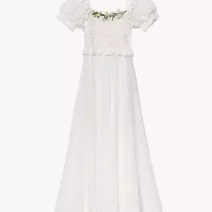 Choosing the Perfect Dress for an Intimate Outdoor Wedding
