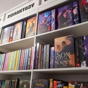 The Rise of Romantasy: How a Billion-Dollar Genre is Reshaping Pop Culture and Fashion