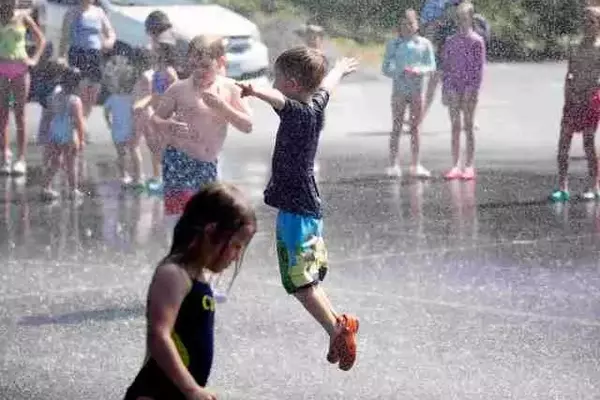 Community Comes Together for Refreshing Summer Event