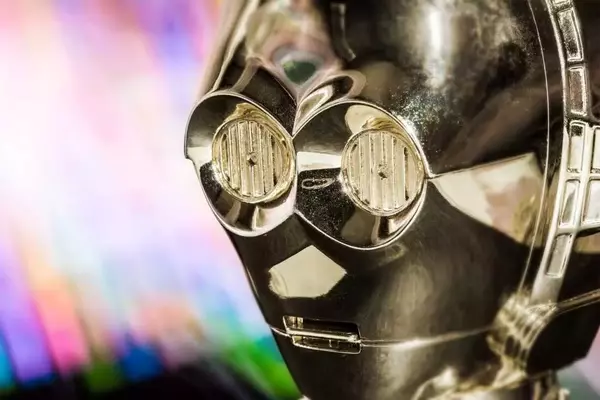 The Unexpected Charm of Neurotic Robots: A Study in Human-Robot Interaction