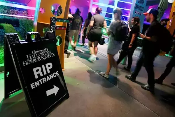 Navigating Universal Orlando During Fall: Essential Tips for Your Autumn Visit