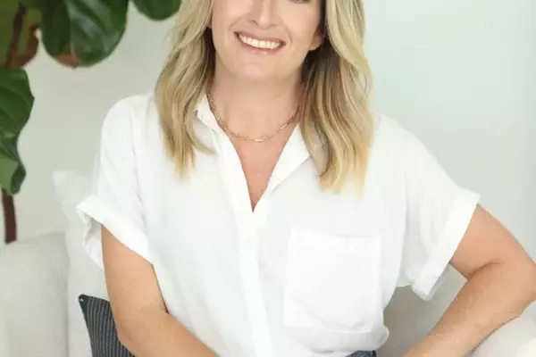 Challenging Maternal Bias in Entrepreneurship