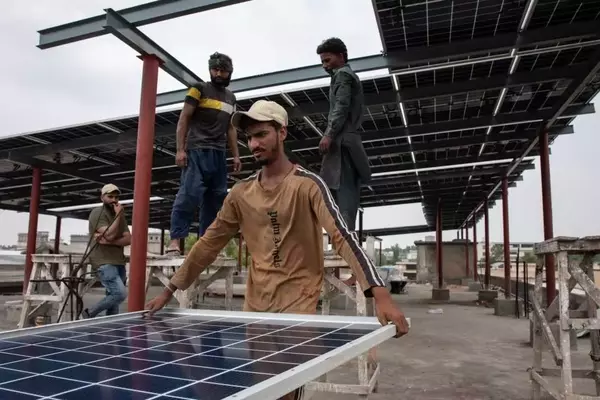 Pakistan's Solar Revolution: A Nation's Embrace of Renewable Energy