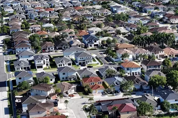 Housing Market Thaws: Signs of Improvement Amidst High Rates