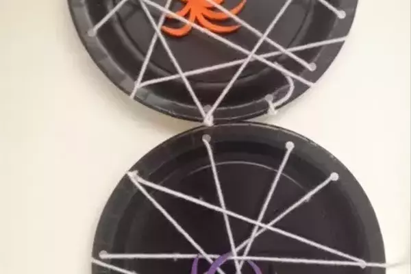 Spooky-Cute Halloween Crafts for Toddlers and Preschoolers