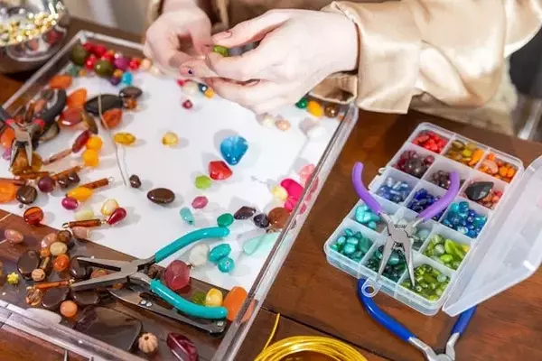 Reconnecting with Childhood Hobbies: A Path to Digital Detox
