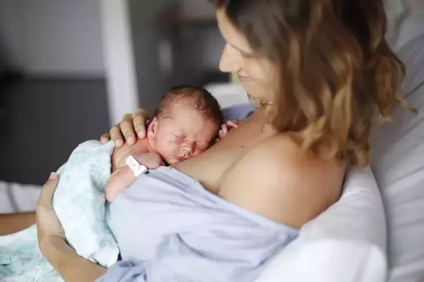 Melodies in Labor: The Harmonious Trend of Birth Playlists