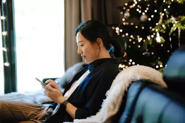 Navigating Holiday Spending: Expert Advice on Saying No to Costly Obligations