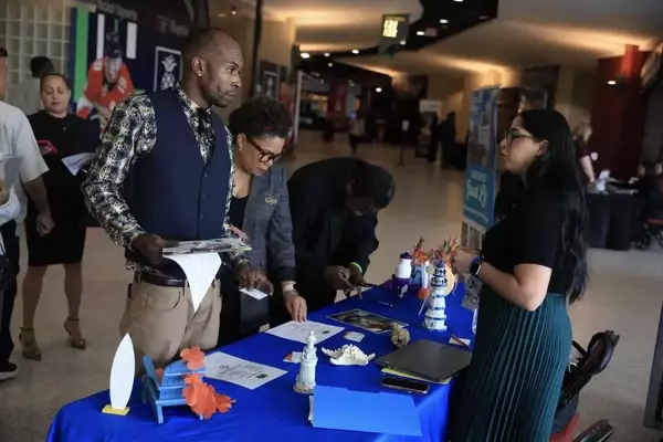 The Obscured Reality: Navigating the U.S. Job Market Amidst Government Stalemate