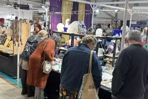 London Gem & Mineral Show Sees High Attendance