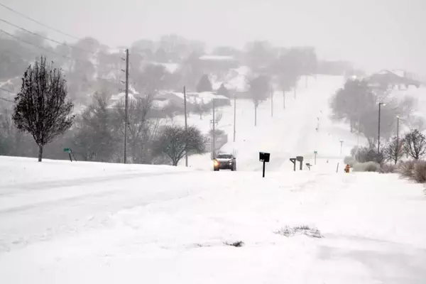 Winter Storm Snarls Post-Thanksgiving Travel Across US