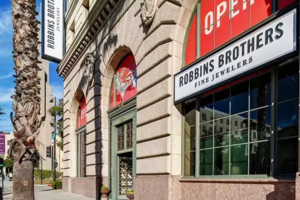 Robbins Brothers' Innovative Approach to Engaging Gen Z Customers
