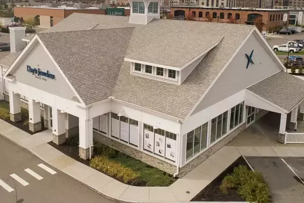 Day's Jewelers Expands with Ninth Location in New Hampshire's Tuscan Village