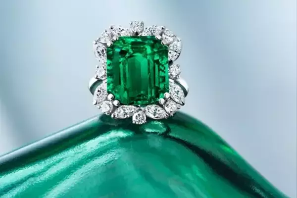 Exceptional Emerald Ring Sells for £597,300 at Bonhams London Jewels Sale