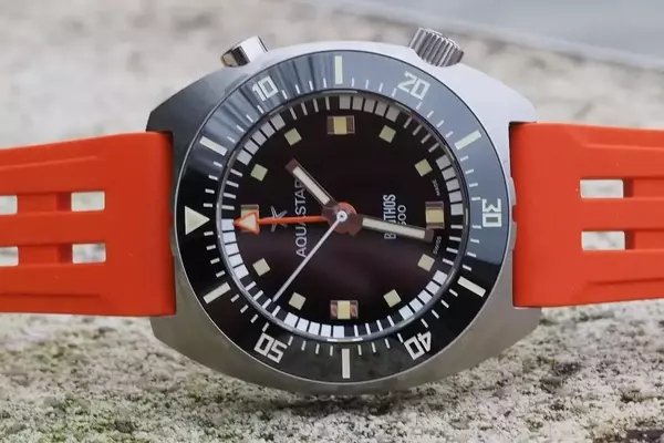A Re-evaluation: The ISOfrane VS 1969 Strap's Comeback