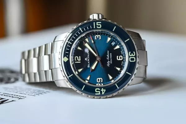 Top Dive Watches of 2025: A Comprehensive Selection