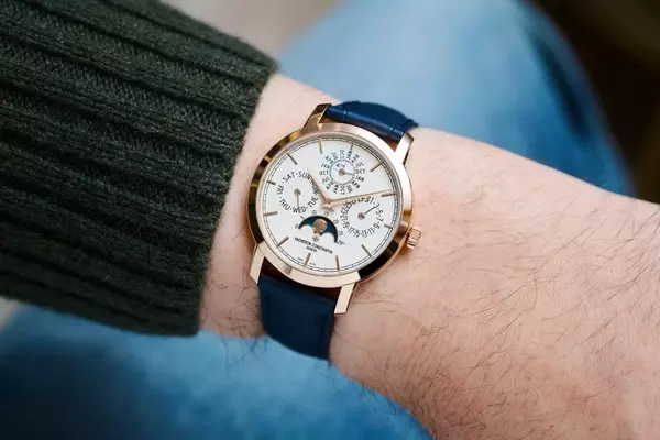 Vacheron Constantin Traditionnelle Perpetual Calendar Ultra-Thin: A Return to Classic Proportions