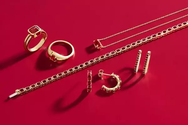 Stuller Designates 'Signature Red' as Its 2026 Color of the Year