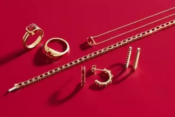 Stuller Unveils 'Signature Red' as its 2026 Color of the Year