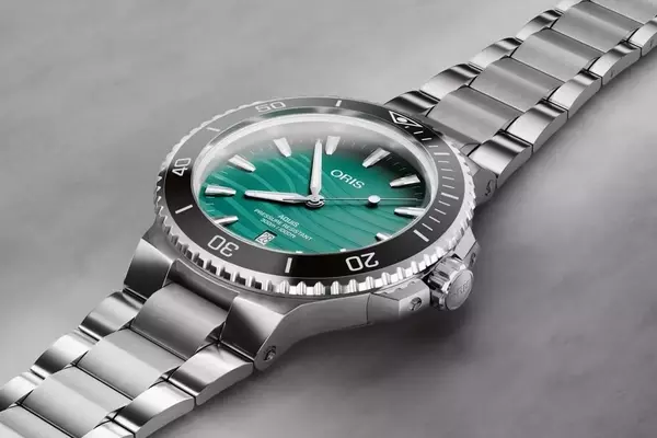 Oris Unveils Aquis Date Yangtze Jiangtun Limited Edition for Conservation
