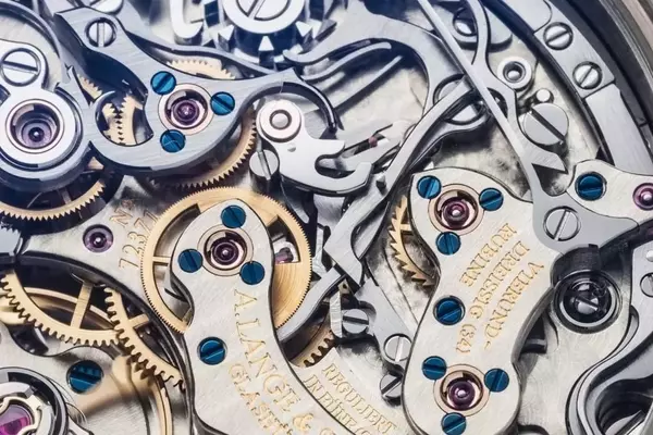 The Enduring Allure of Analog Timepieces in a Digital Age