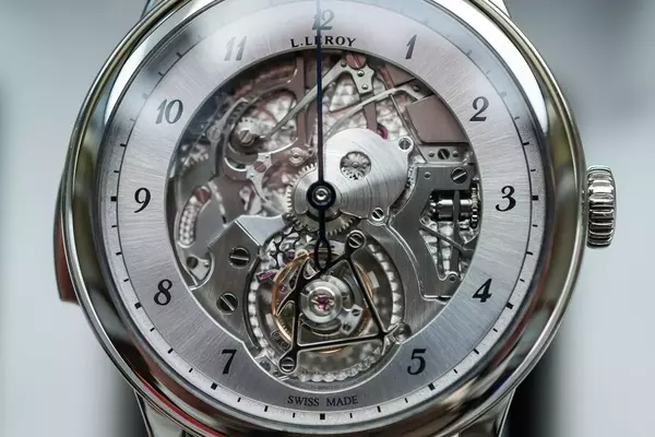 The Art of Audible Timekeeping: A Comprehensive Guide to Chiming Watches