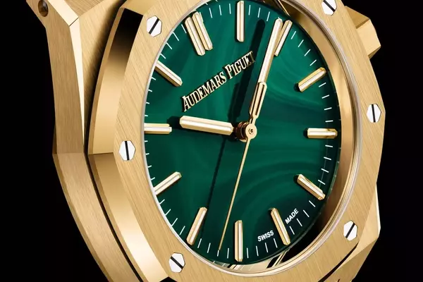 Audemars Piguet Royal Oak Selfwinding Malachite: A Fusion of Nature and Horology
