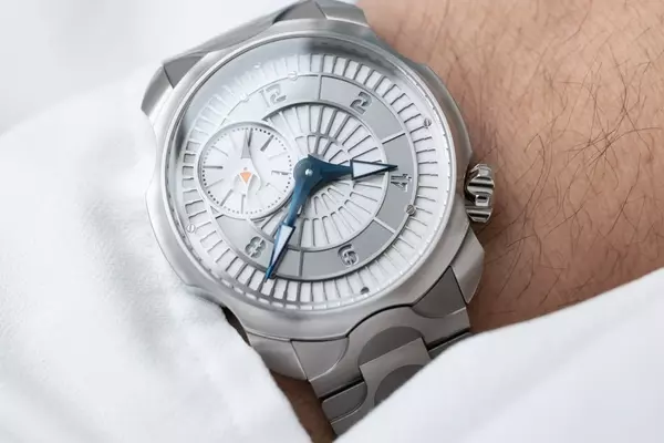 Sarpaneva Unveils New "Stardust Pluto" and "Stardust Mars" Watches