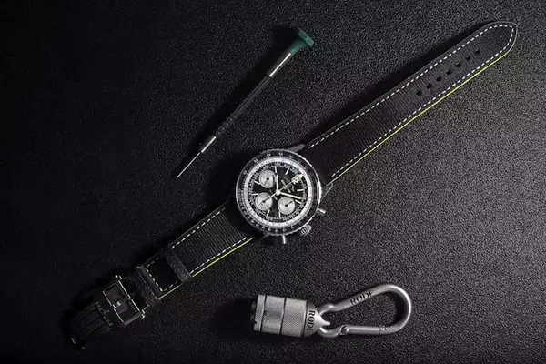Breitling Navitimer B01 Chronograph 43 Aston Martin Aramco Formula One Team
