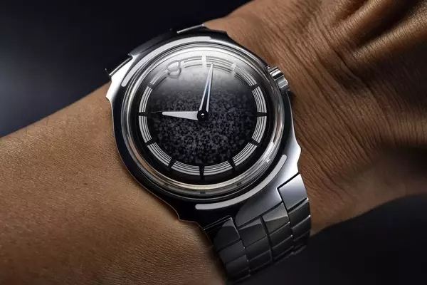 MING Unveils the 56.00 Starfield: A New Era of Integrated Bracelet Sports Watches