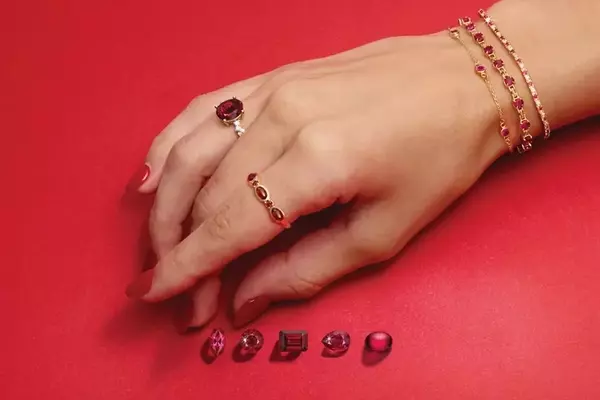 Stuller and AGTA Launch 'Stuller Color of the Year' Category in Prestigious Awards