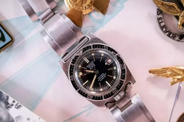 A Comprehensive Guide to Appraising Vintage Timepieces: Avoiding Common Pitfalls
