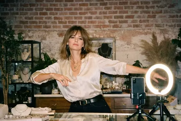 The Reluctance of Jewelers Towards YouTube Engagement