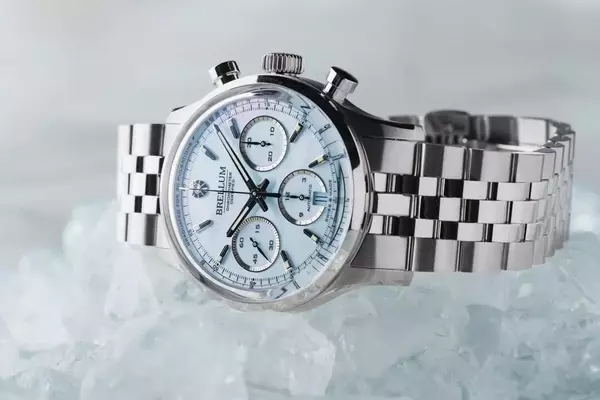 Brellum Duobox 39 Ice Blue Mother Of Pearl Chronometer: A Detailed Review