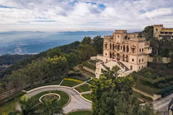 A Himalayan Retreat for Fertility: Finding Peace Amidst a Challenging Journey