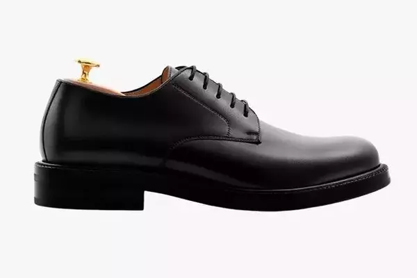 Mastering the Navy Suit: The Definitive Guide to Footwear Pairings