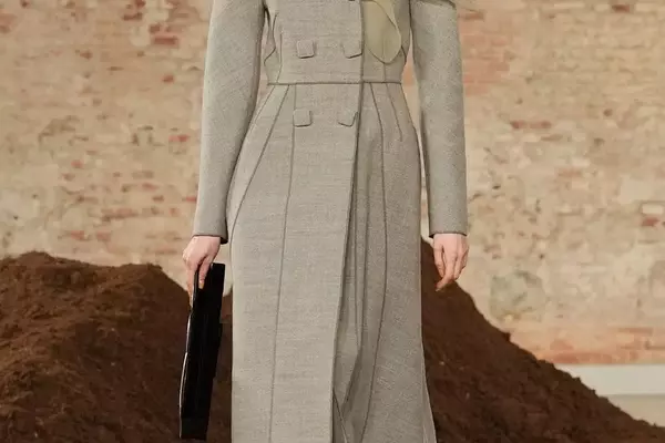 Moschino's Latest Fall 2026 Ready-to-Wear Collection Unveiled