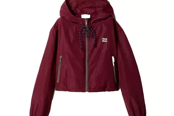 The Enduring Appeal of Drawstring Jackets: A Spring Style Guide