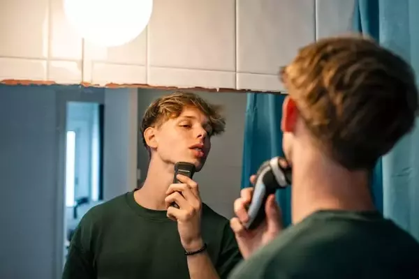 Understanding "Looksmaxxing": A Dangerous Trend for Teen Boys