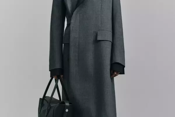 Sacai's Fall 2026 Ready-to-Wear: A Focus on Versatility and Hybridity