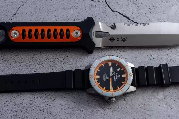 Zodiac and GiantMouse Unveil Pro-Diver Automatic Watch and Dive Knife Set