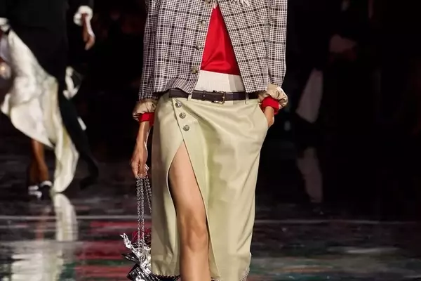 Blazy's Debut Collection for Chanel Ignites Fashion Frenzy