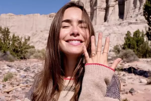 Stolen Engagement Ring of 'Emily in Paris' Star Recovered by Chicago Jeweler
