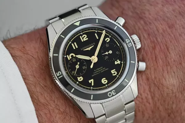 Compact Chronographs: A Comprehensive Guide to Under-40mm Timepieces