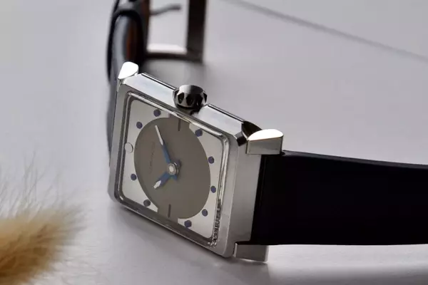 Simon LeFrançois Unveils "Volumes" Watch, Blending Form and Function