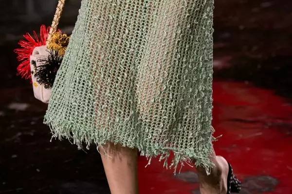 The Fresh Appeal of Toothpaste Dressing: Mint and Icy Blue Hues Dominate Fashion