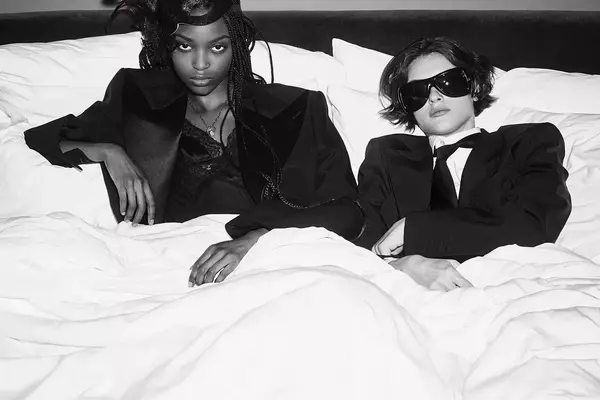 Evening Wear: A Fusion of Modernity and Classic Elegance