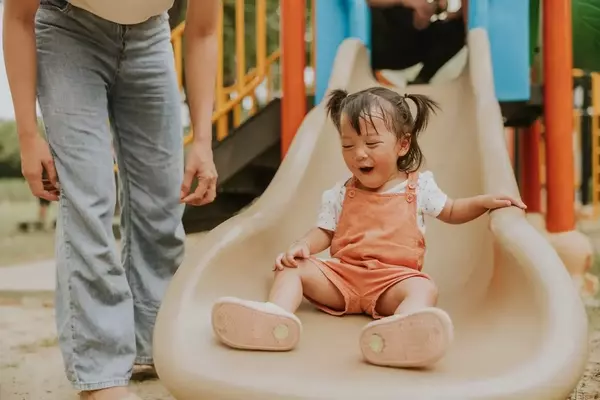 Understanding Panda Parenting: Nurturing Independent Children with Trust and Empathy
