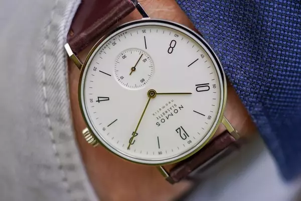 Affordable Elegance: A Guide to Ultra-Thin Watches Under €10,000